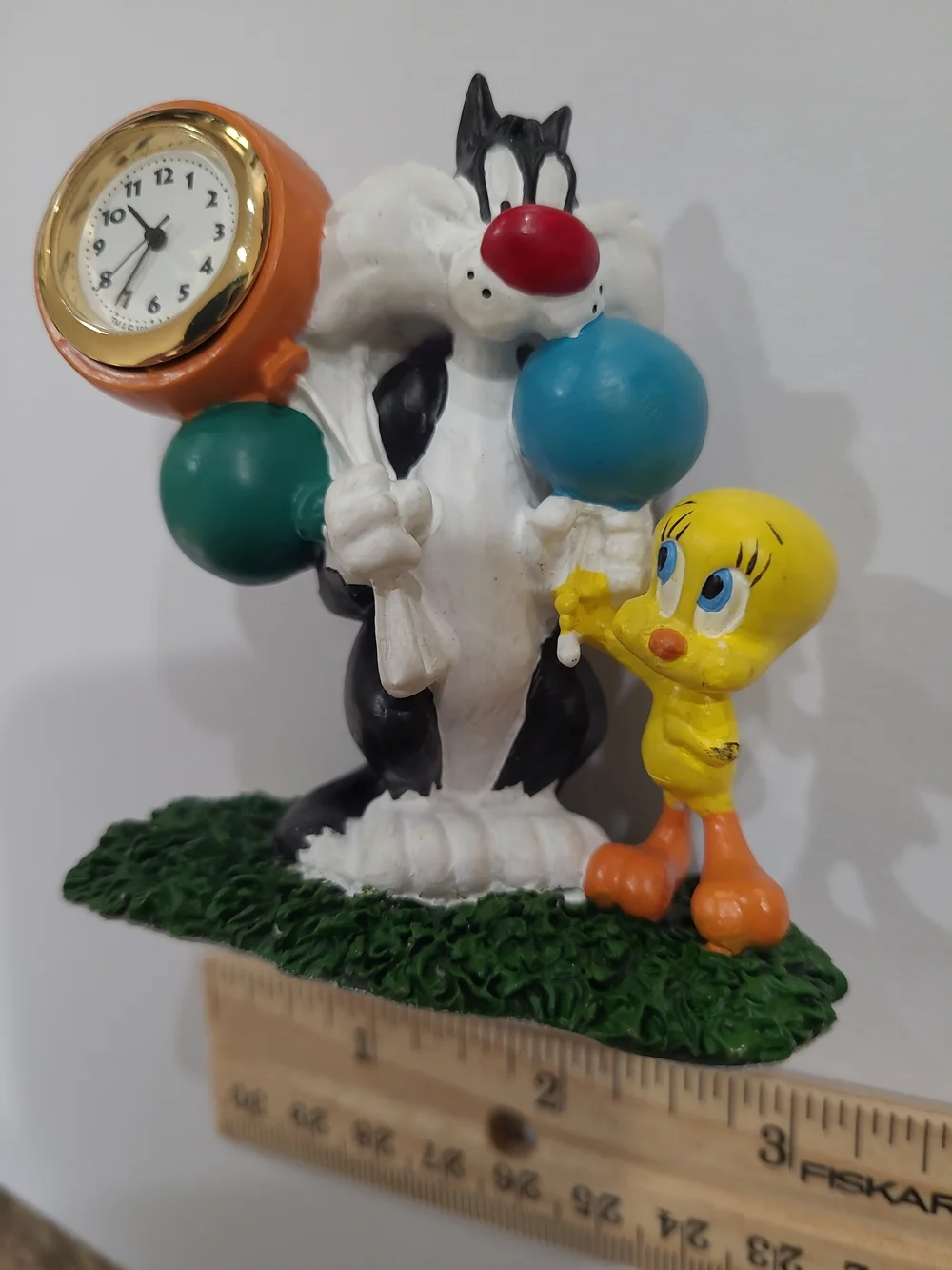 Vintage 1997 Looney Tunes Sylvester & Tweety Miniture Clock Fugure-Working
